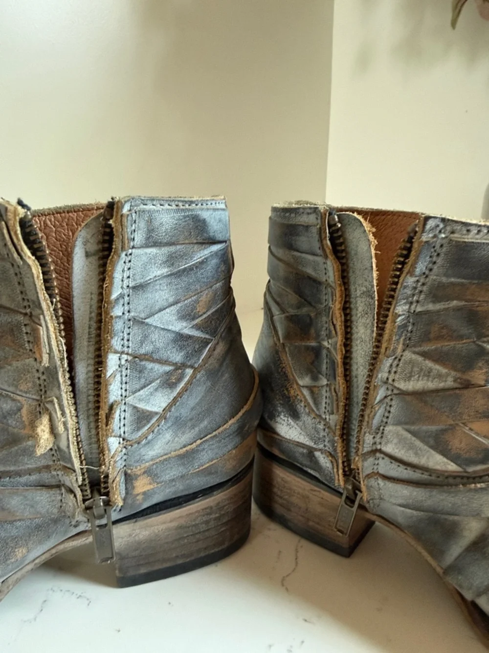 Freebird by Steven Sammi Ankle Booties Womens Size 7 Color Brown Distressed